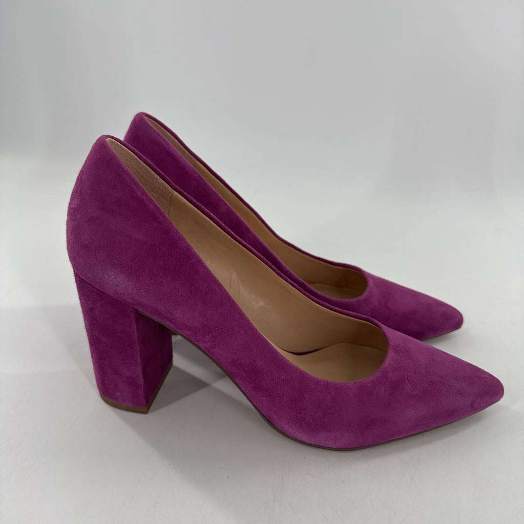 7 suede block heel pump