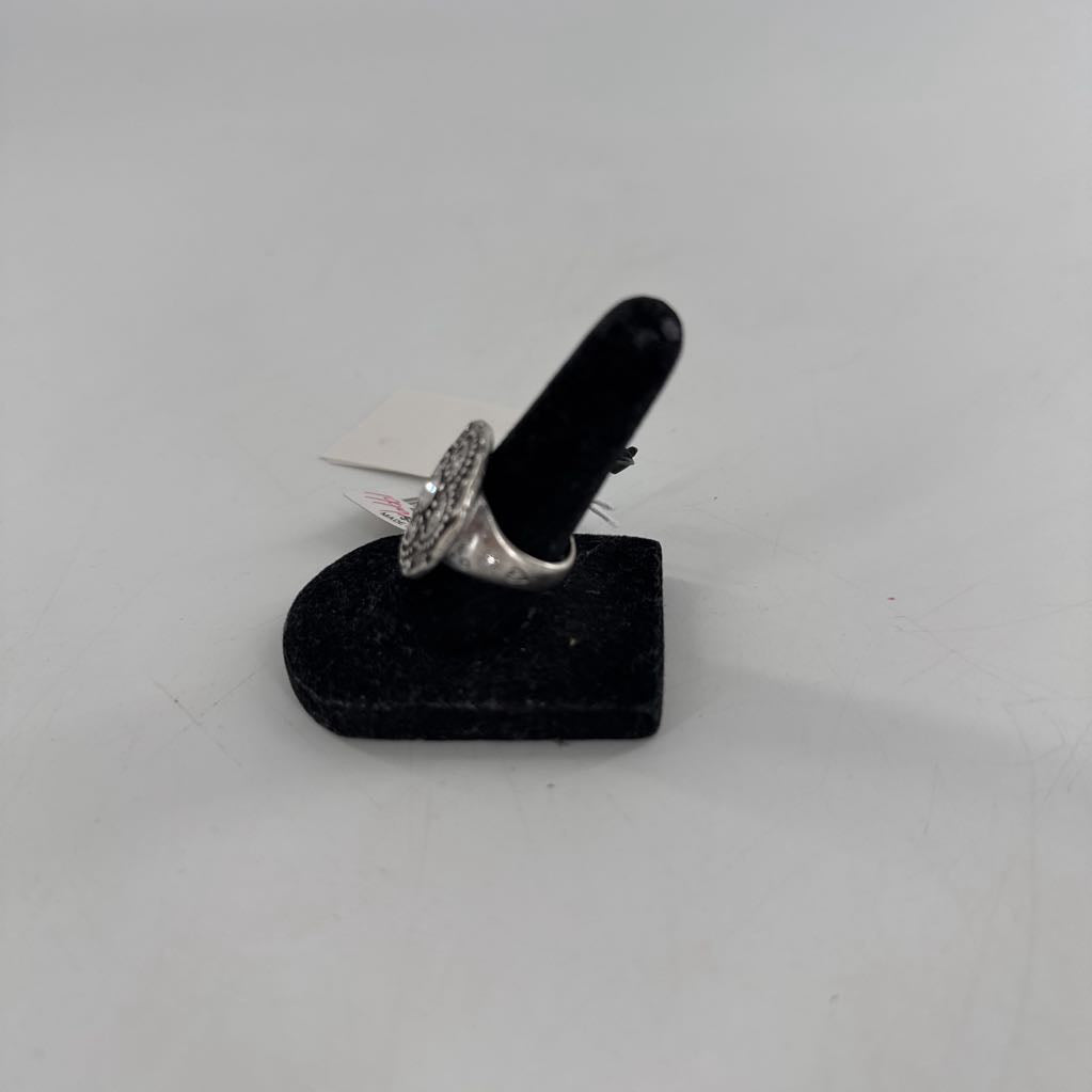 R20 S7 medallion ring