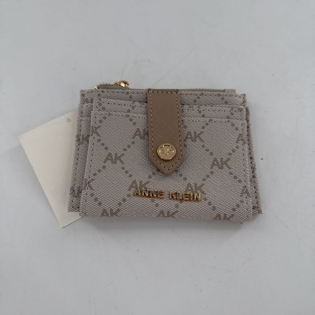 ruched bifold wallet