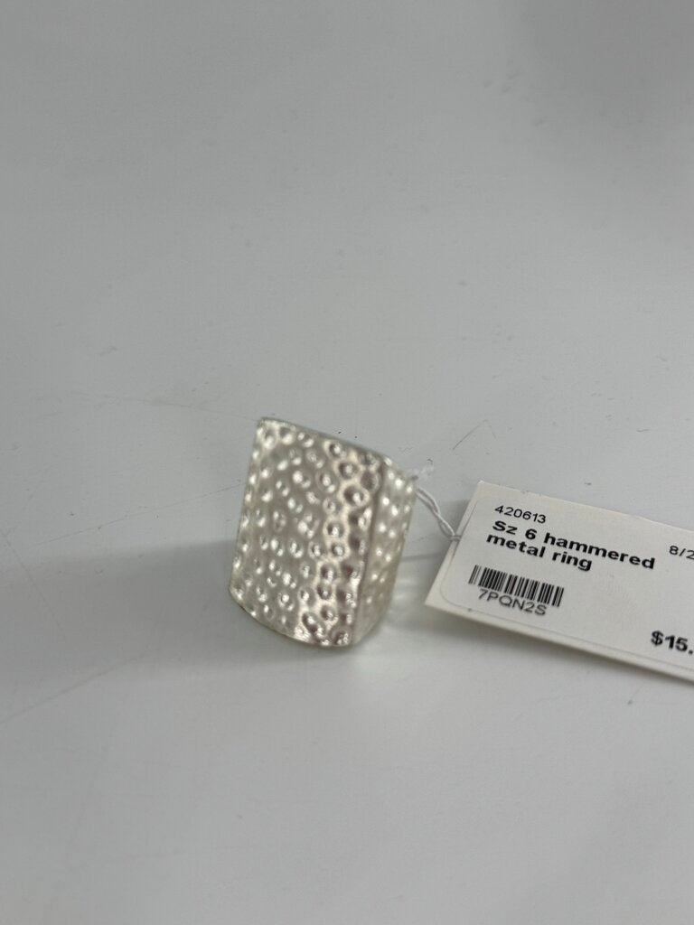 Sz 6 hammered metal ring