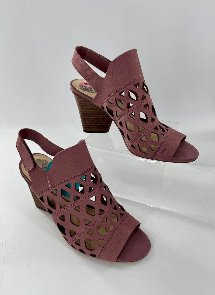 9 cutout block heel sandal