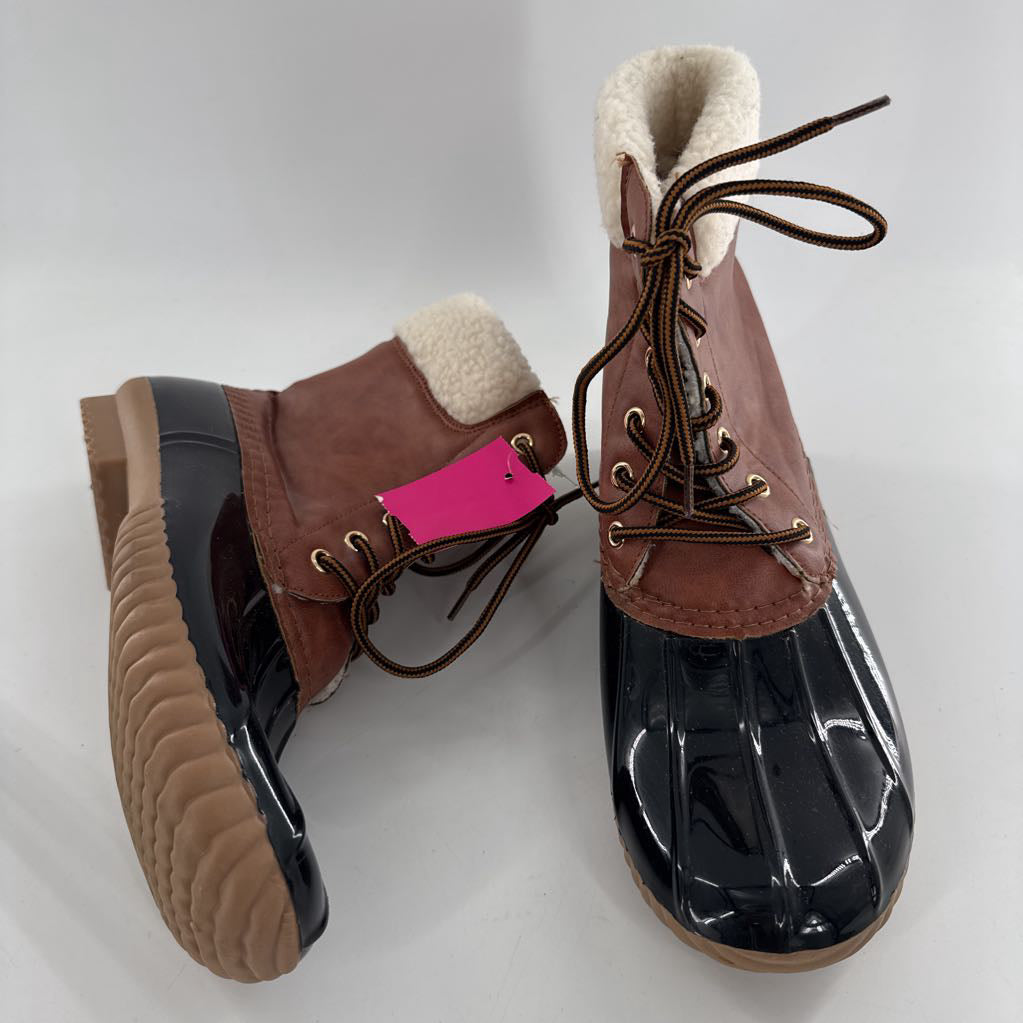 10 fleece lined duck boots