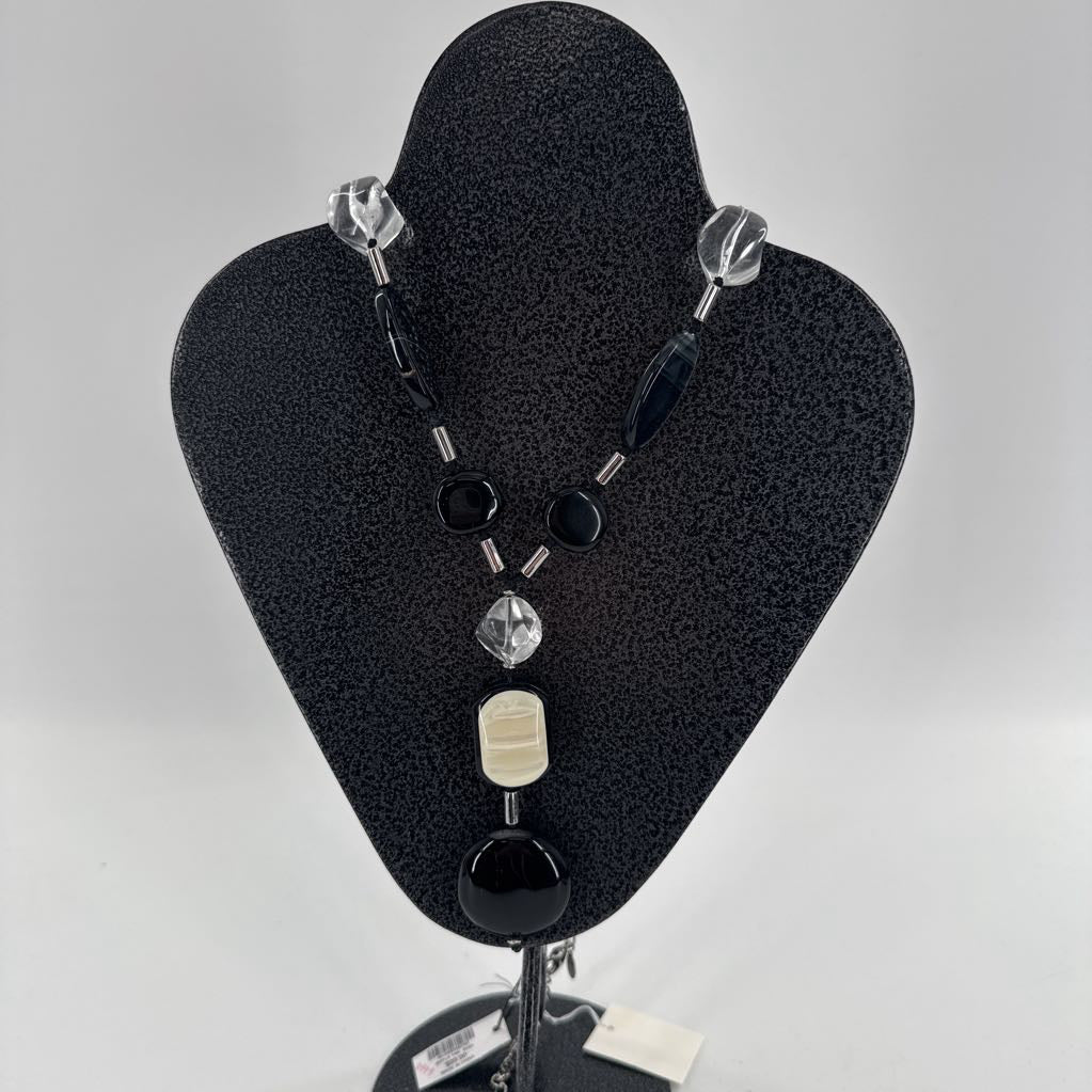 R70 20" long beaded necklace