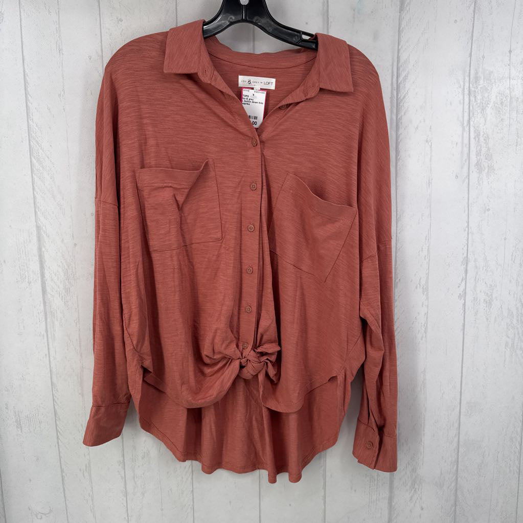 L button down hi-lo l/s top