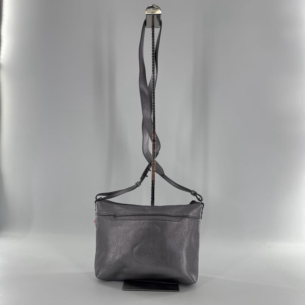 metallic crossbody w/ slip pockets