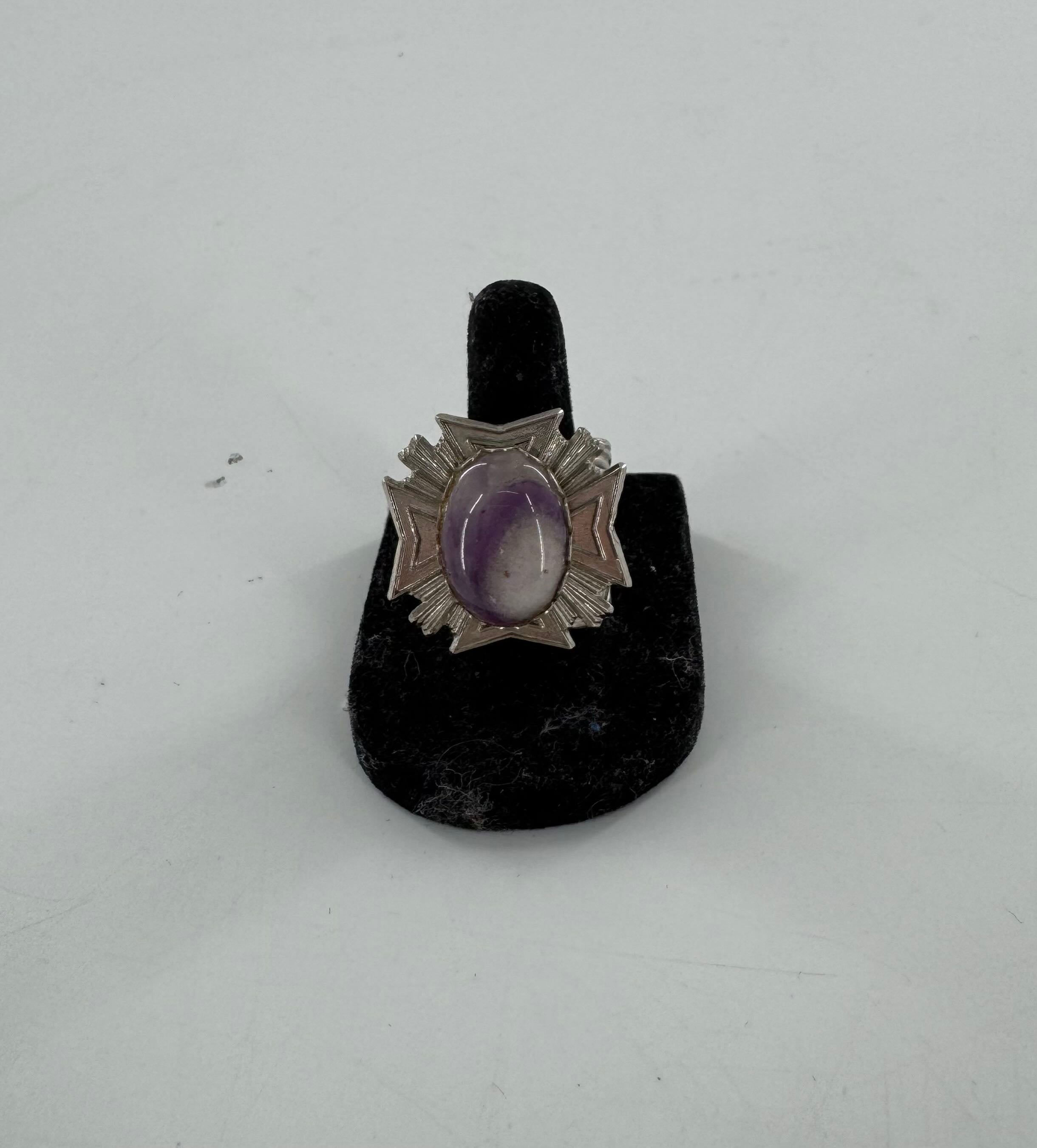 vintage purple stone ring-sz 6
