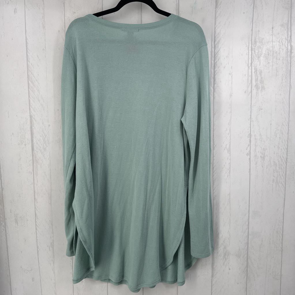 1xl l/s scoop neck top