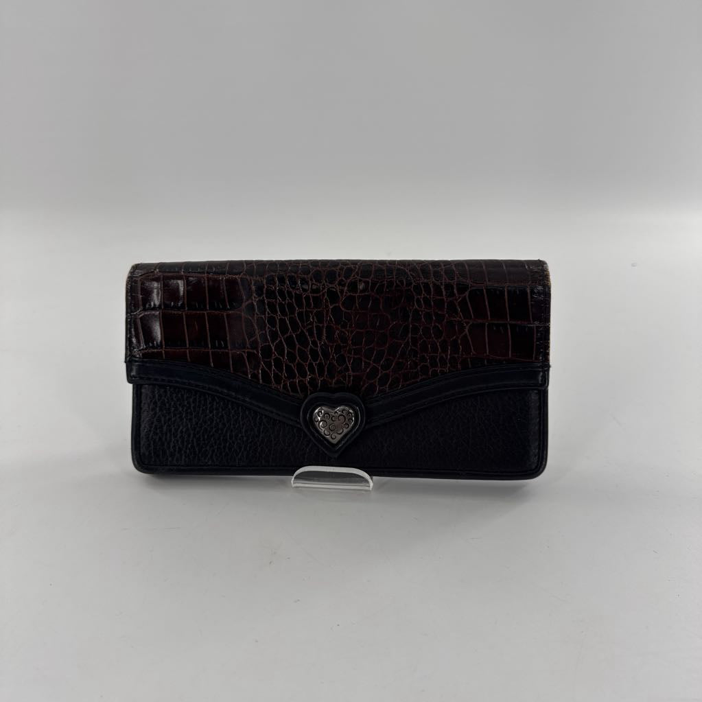 embossed bi-fold wallet