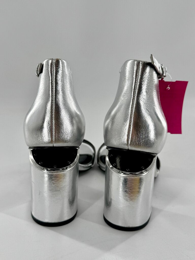 R595 6.5 cut out heel sandals