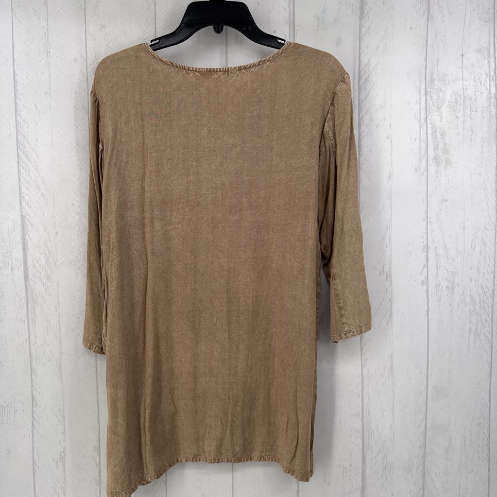 L embroidered notch neck 3/4 slv tunic