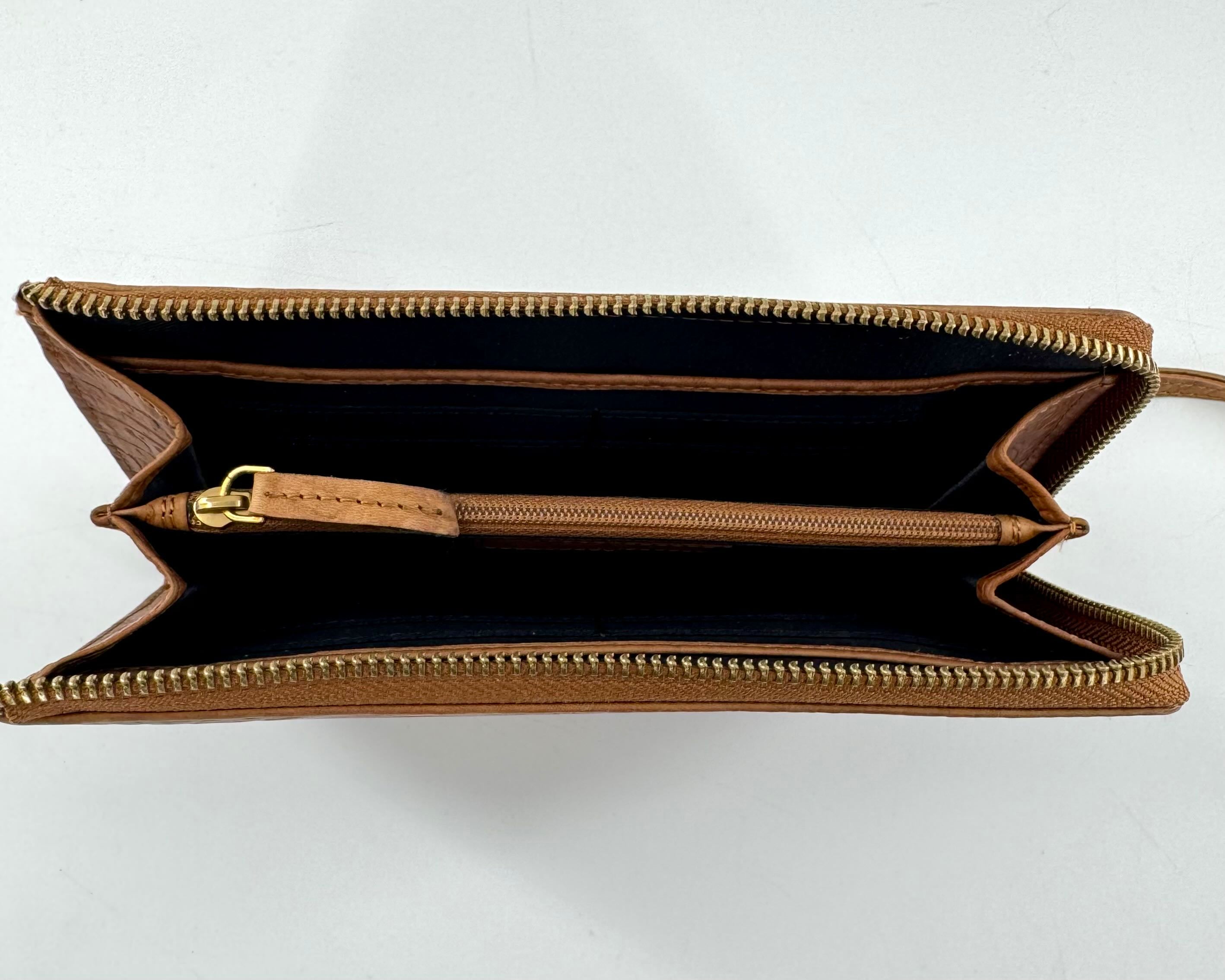 leather leaf embossed wristlet/wallet