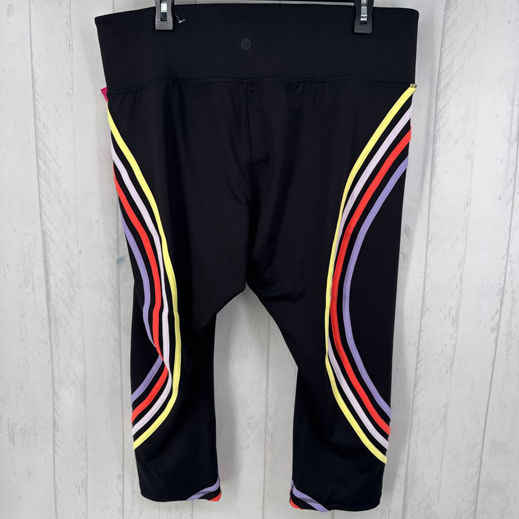 18/20 stripe capri leggings