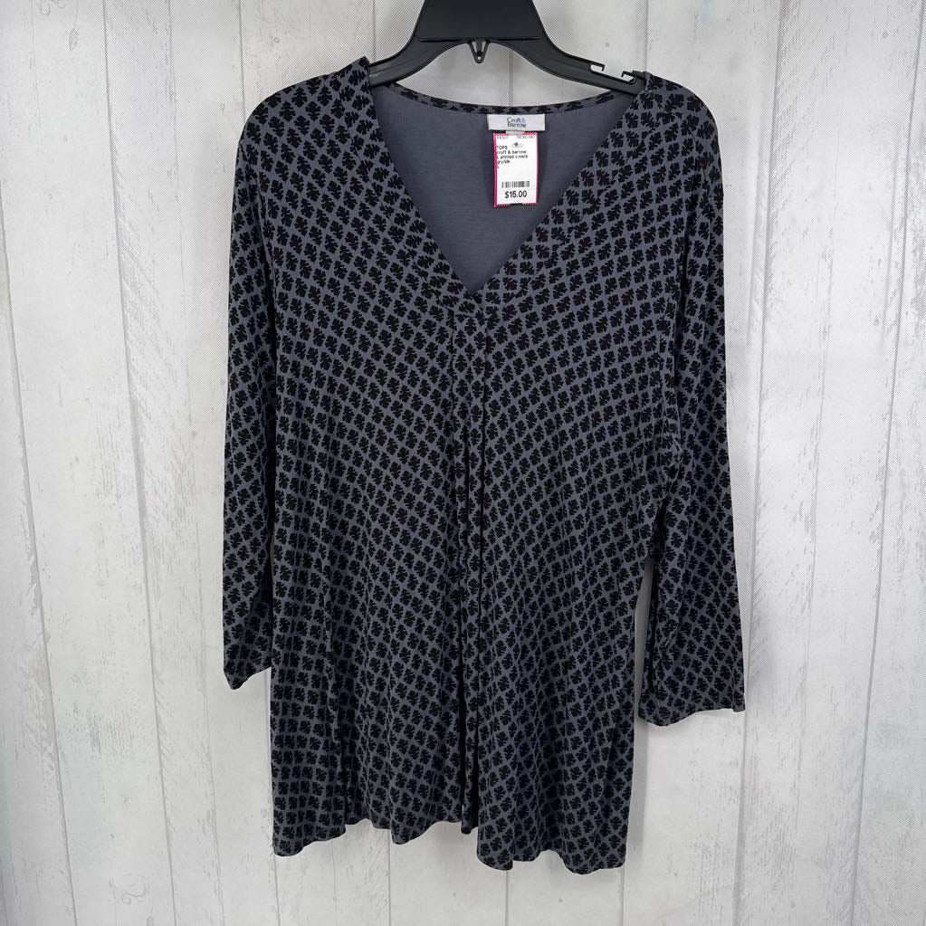 L printed v-neck 3/4 slv top