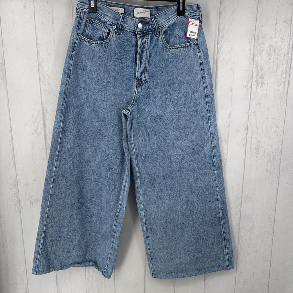 8 mid-rise wide leg jean