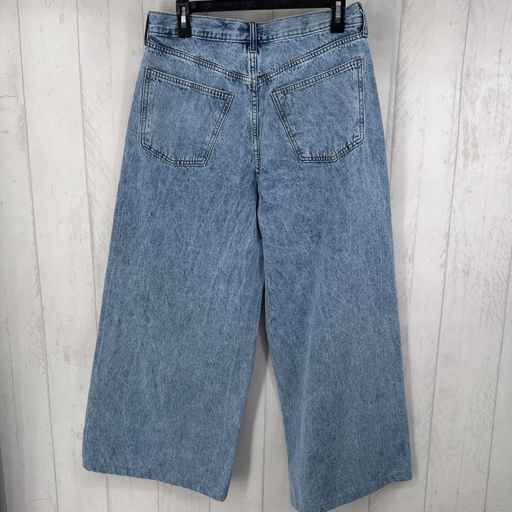 8 mid-rise wide leg jean