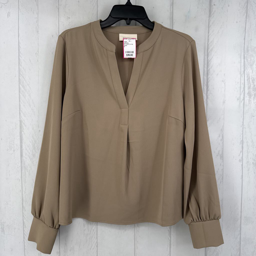M v-neck l/s top