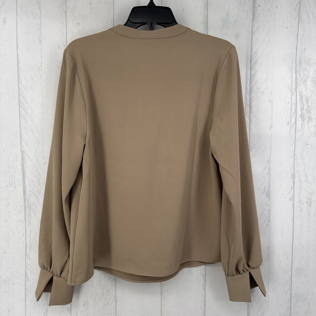 M v-neck l/s top