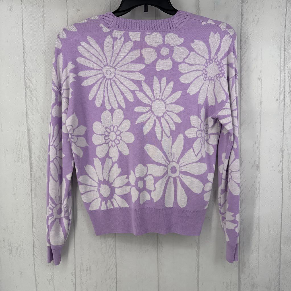 M flower pattern sweater