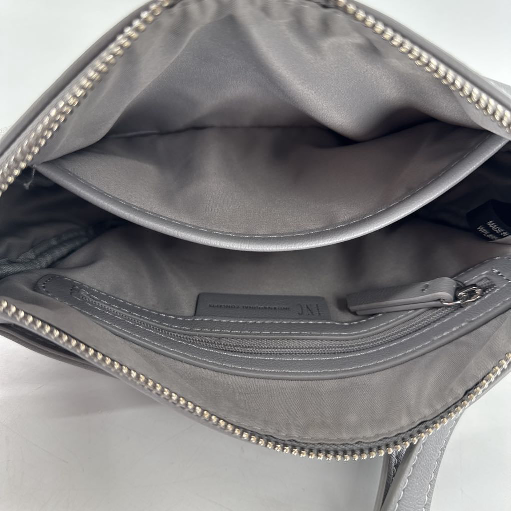 chain strap crossbody w/ slip pockets