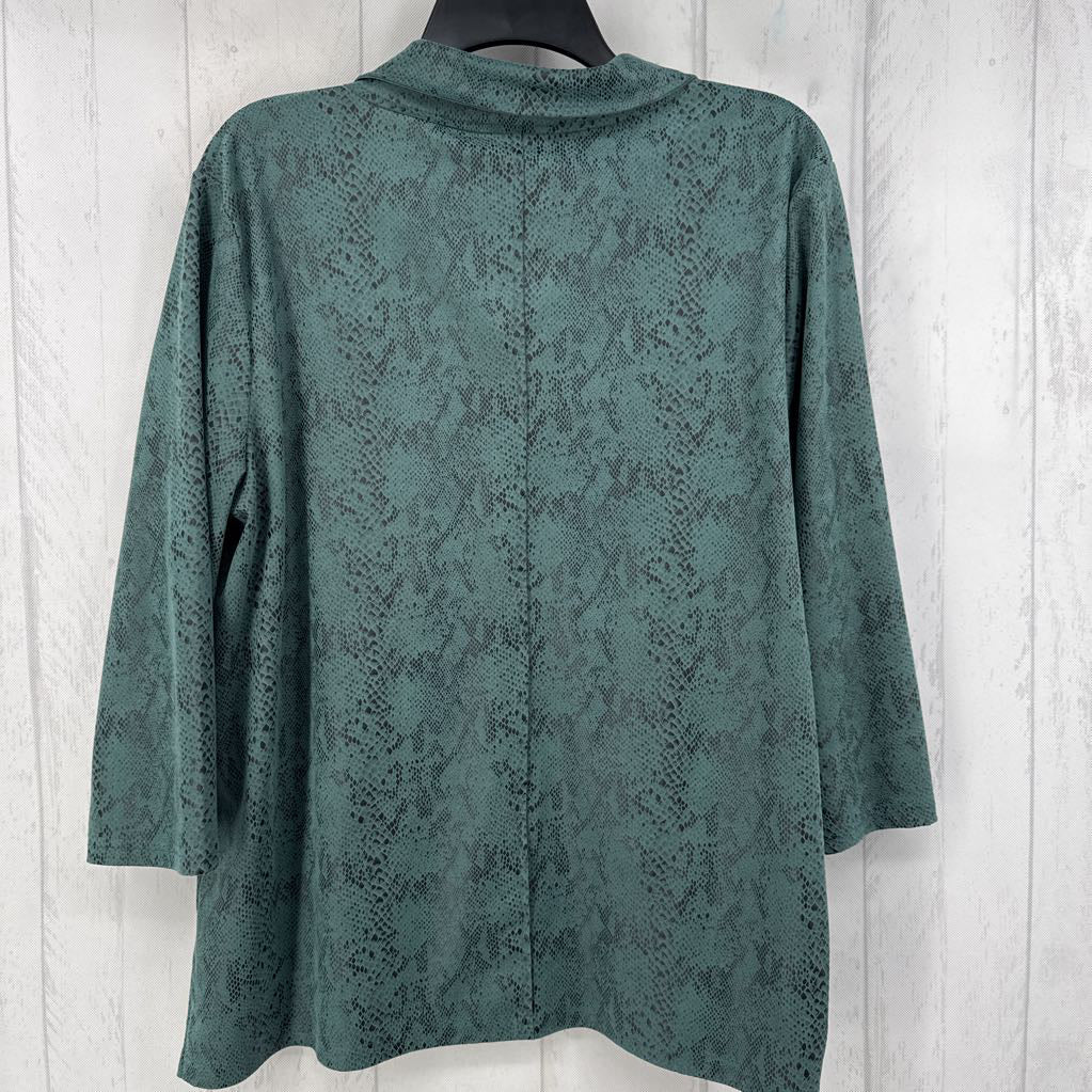 L l/s snakeskin print half button top