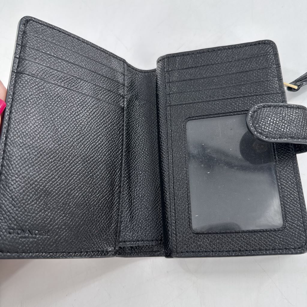 bi-fold corner zip wallet