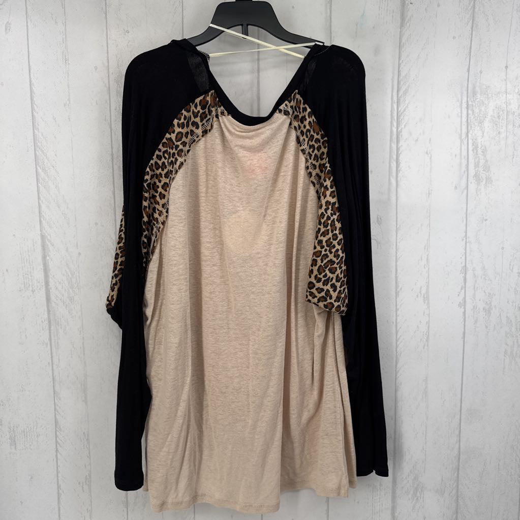 XL gathered hem w/animal print l/s tee