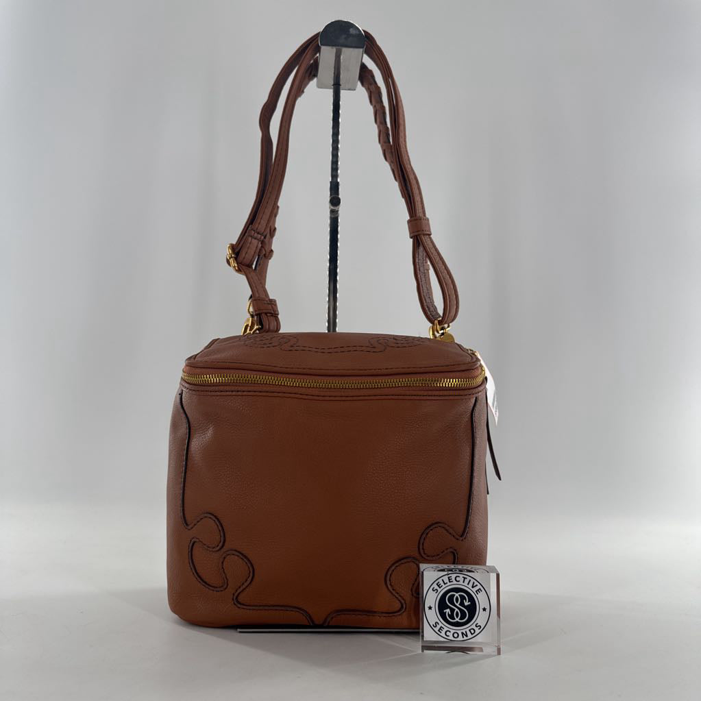 R288 flatback crossbody