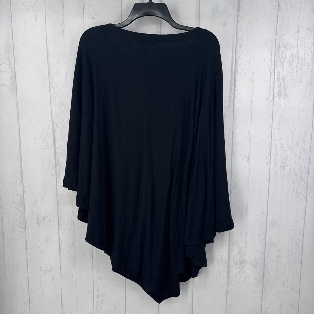 XL buttoned cape