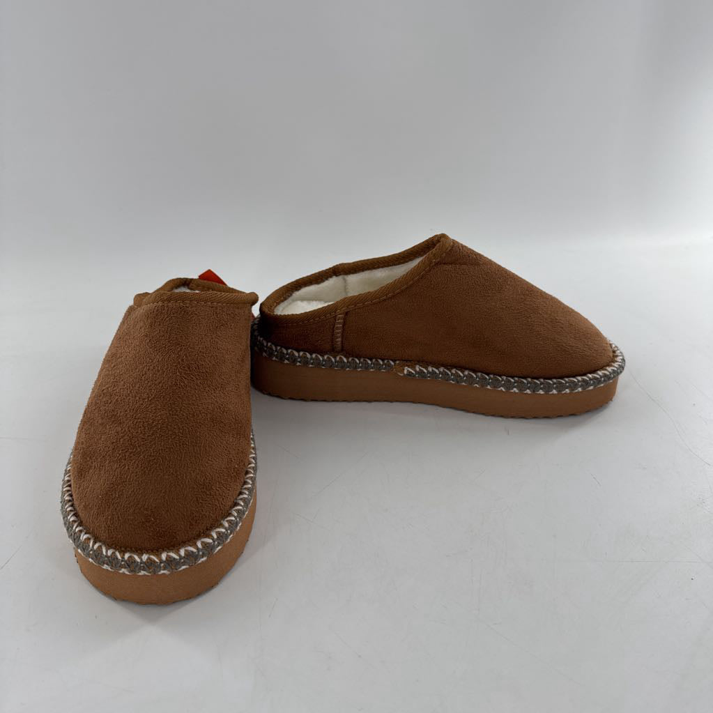7 faux fur lined clog