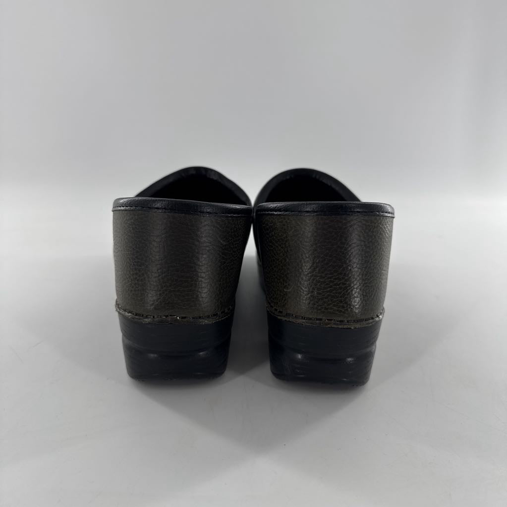 9 leather slip-on clogs