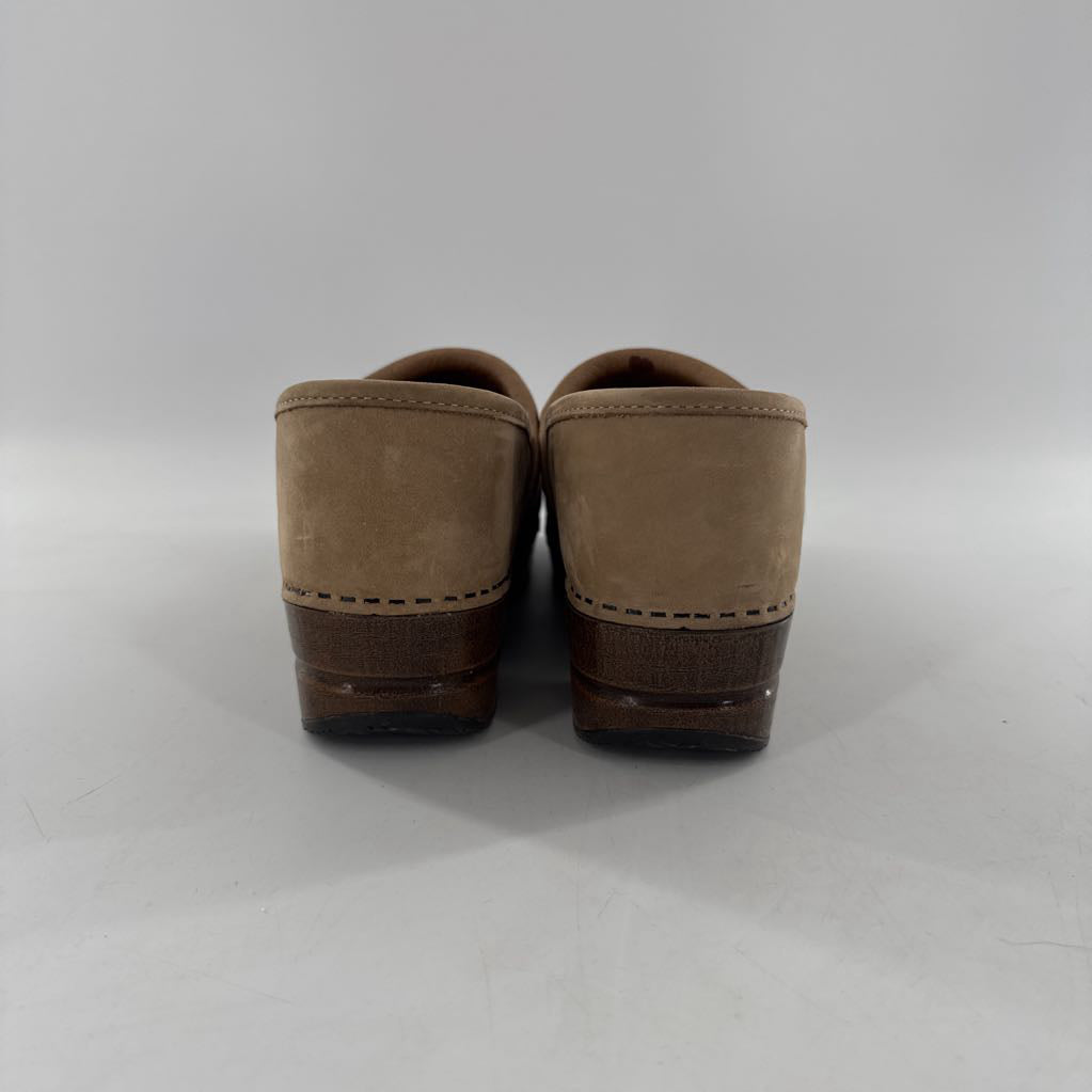 9 flo embroidered slip-on clogs