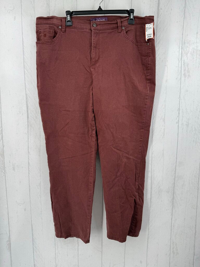 18W straight leg jean