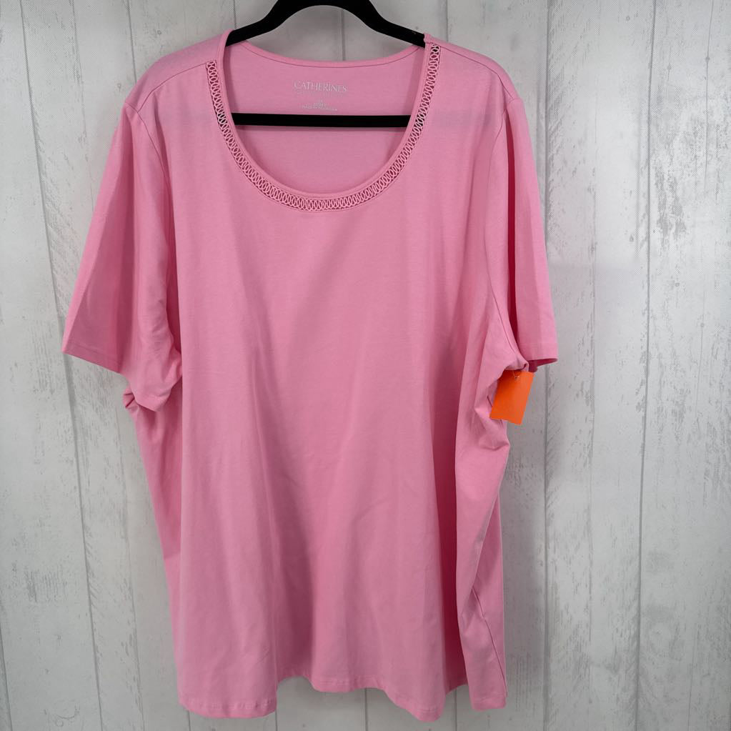 2X crochet neckline s/s tee