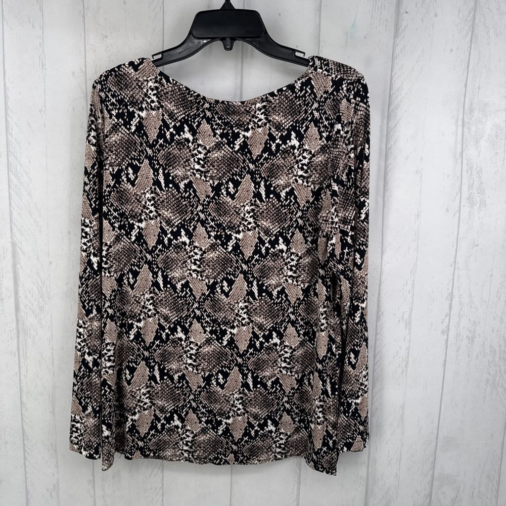 M snakeskin print l/s top