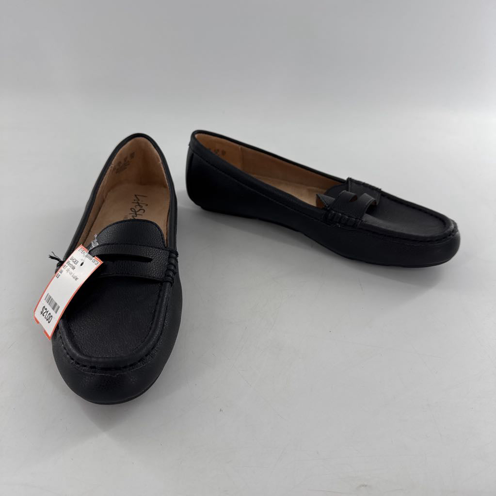 8.5 slip-on loafer