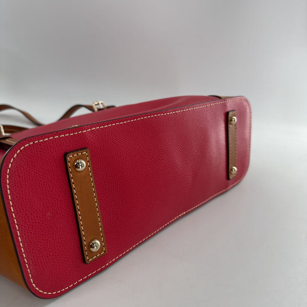 buckle strap zip top tote