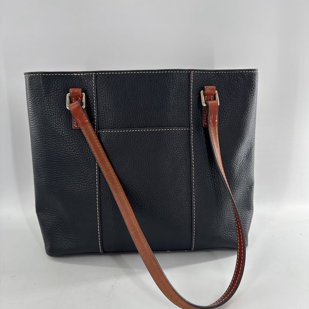 pebbled shoulder bag w/ slip pocket