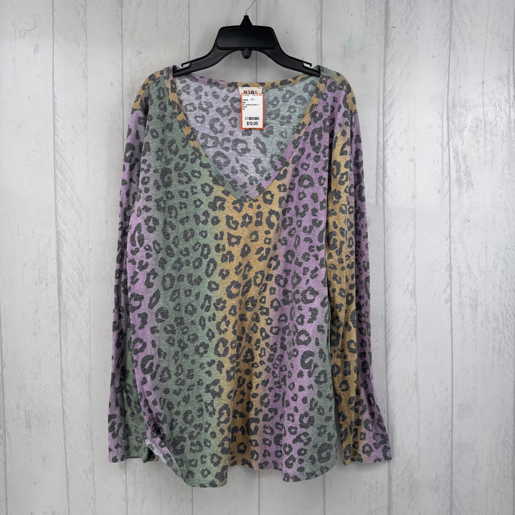 XL animal print v-neck l/s top
