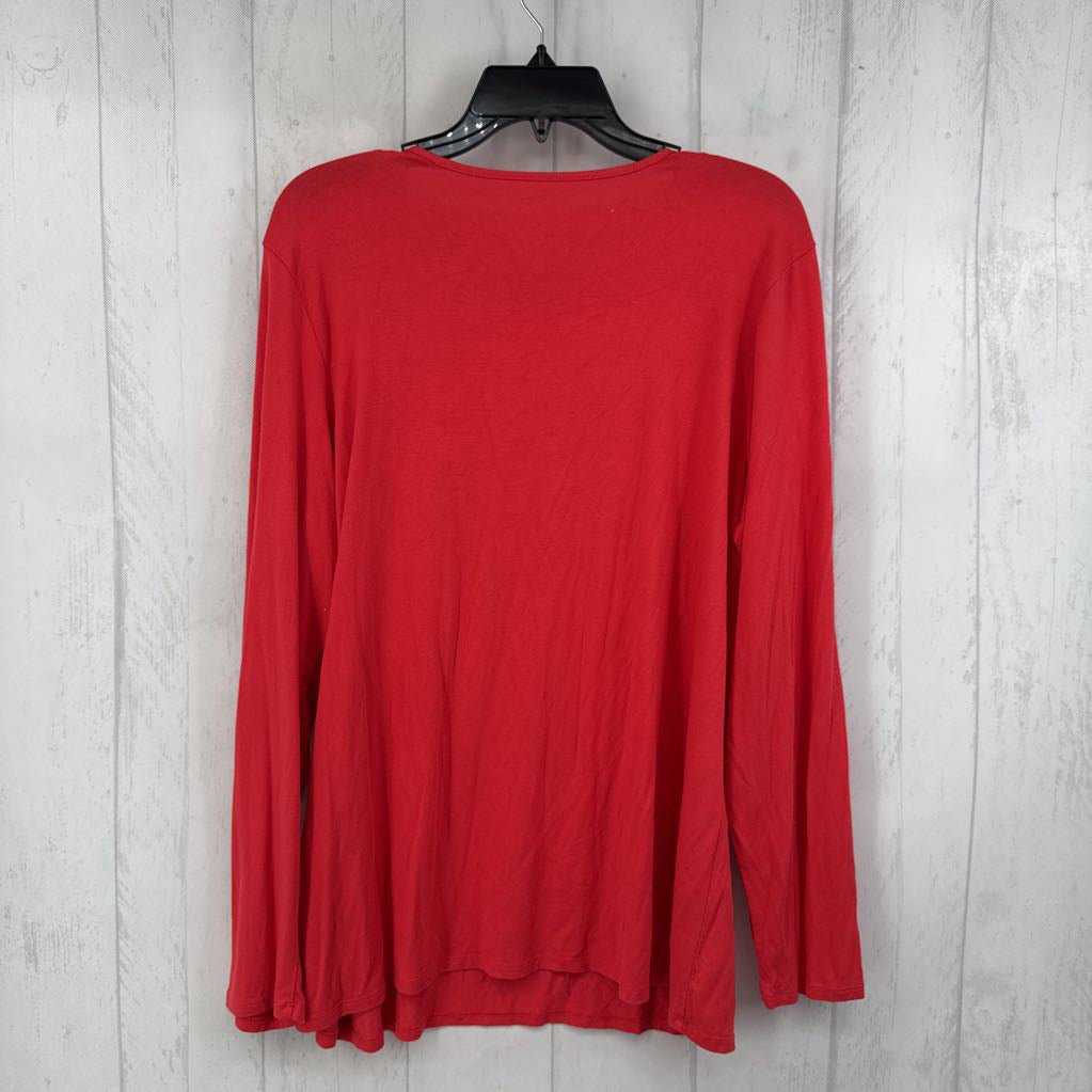 XL scoop-neck l/s top