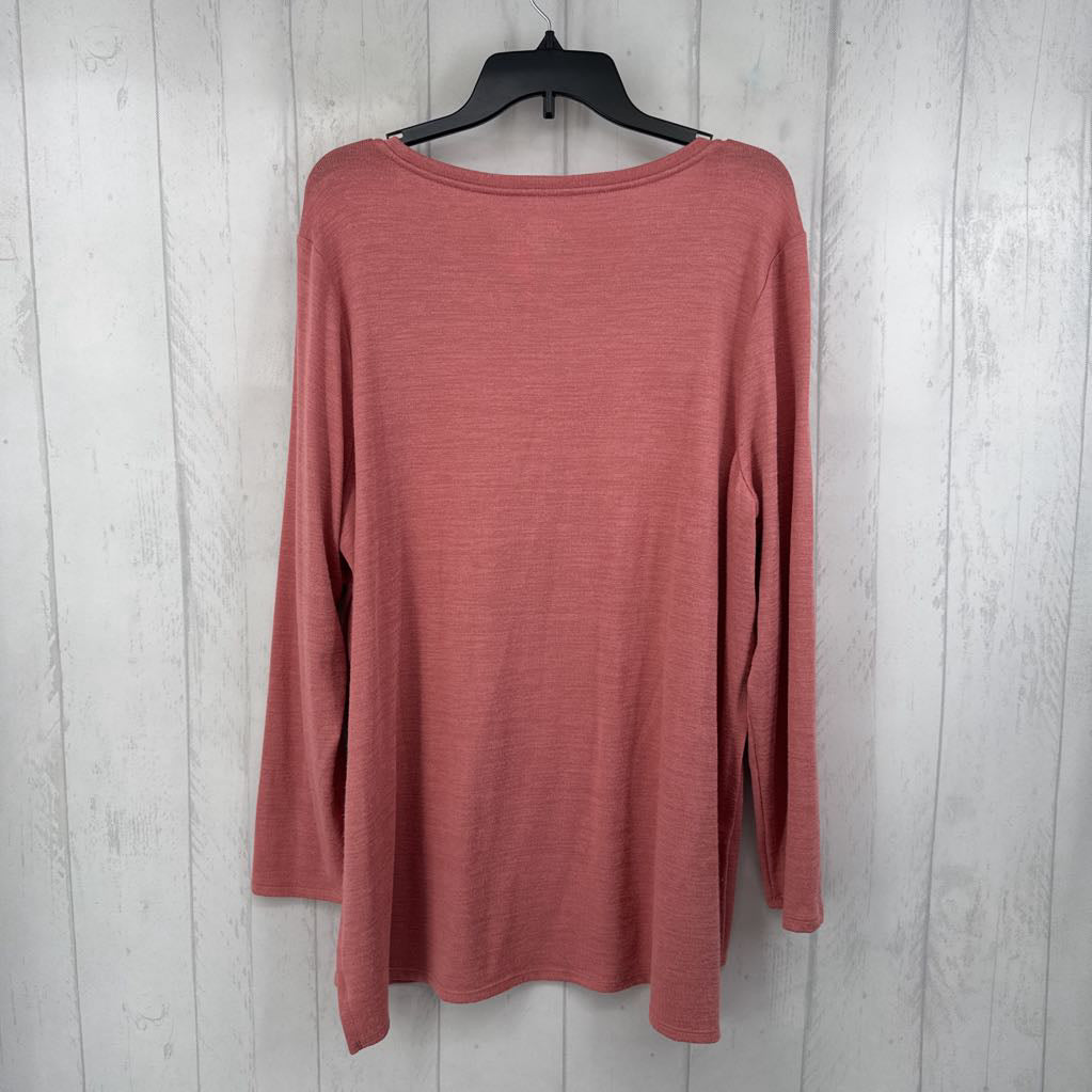 XL round neck l/s top