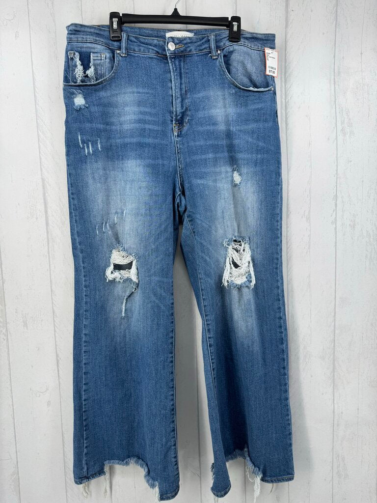 2XL distressed wide leg jean