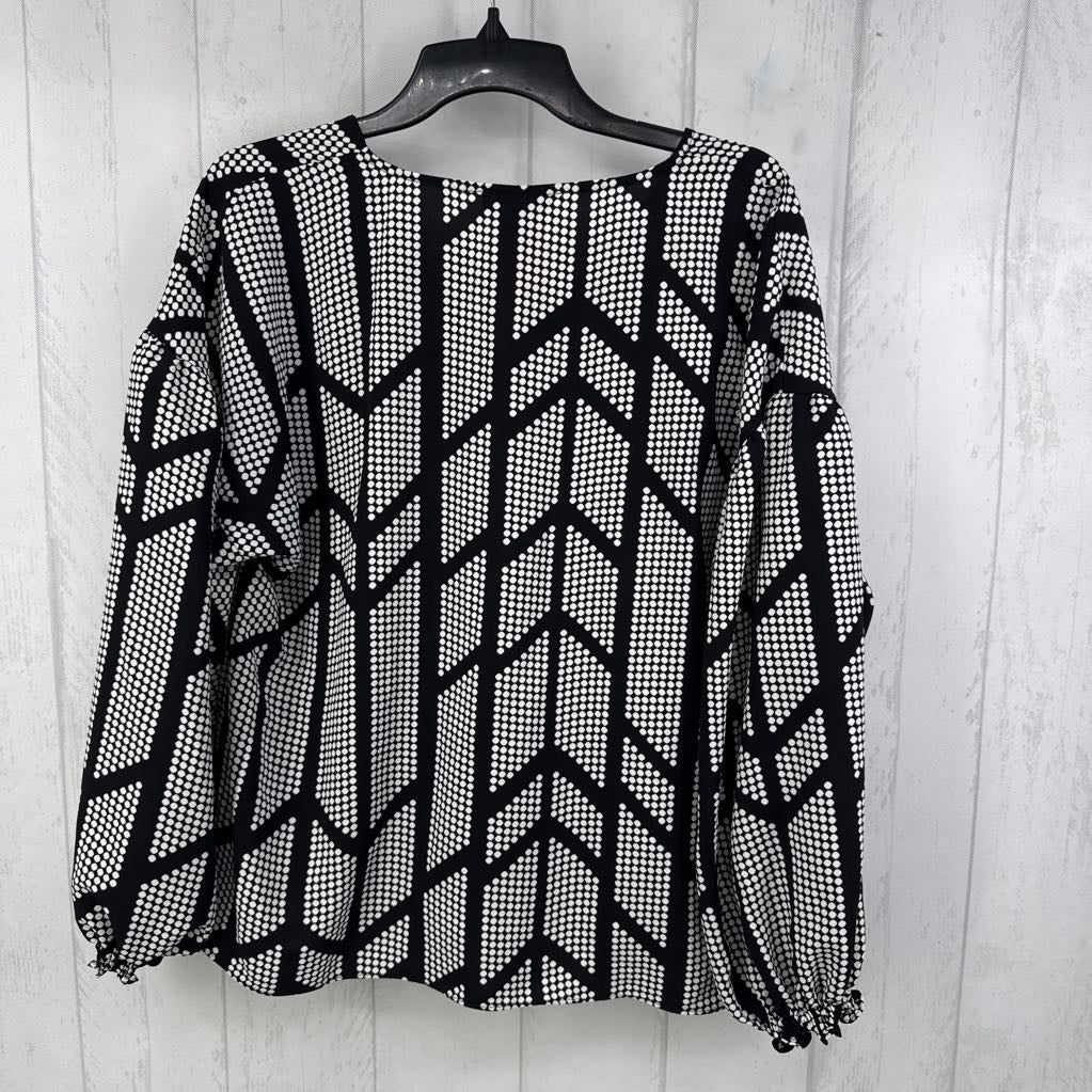 L l/s dot print v-neck top