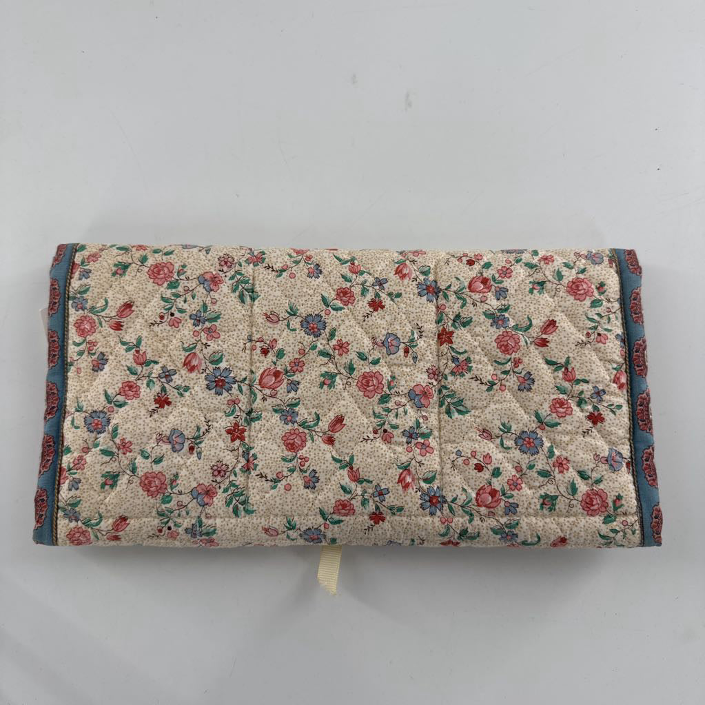 quilted travel organizer