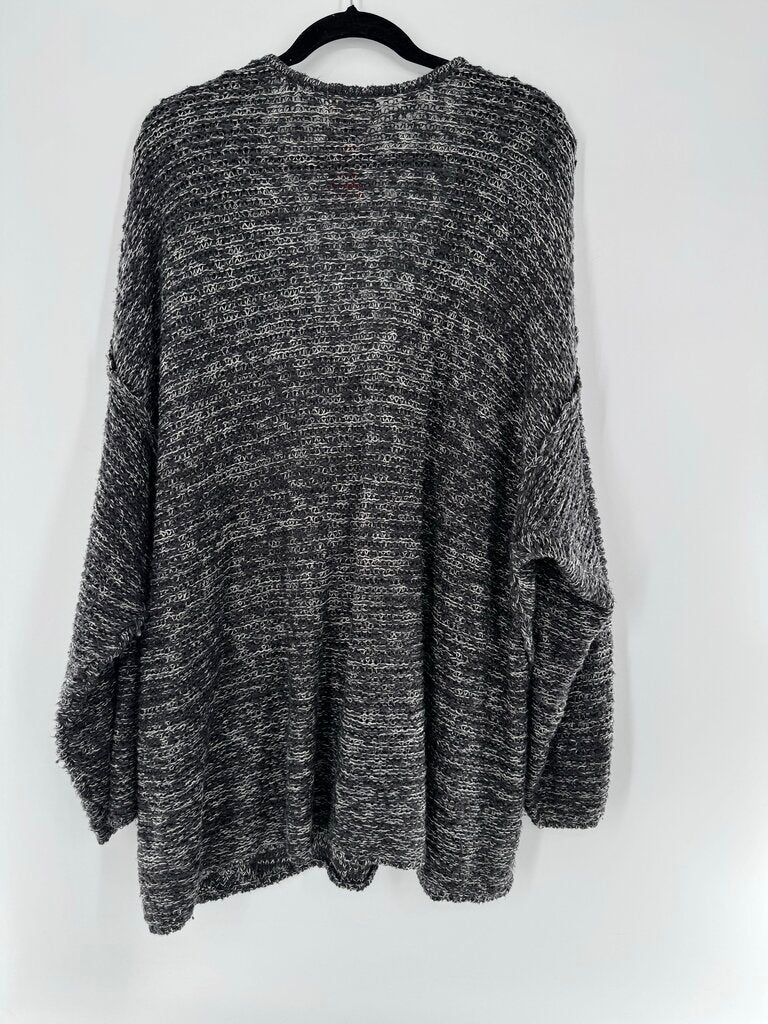 2X v-neck open knit sweater