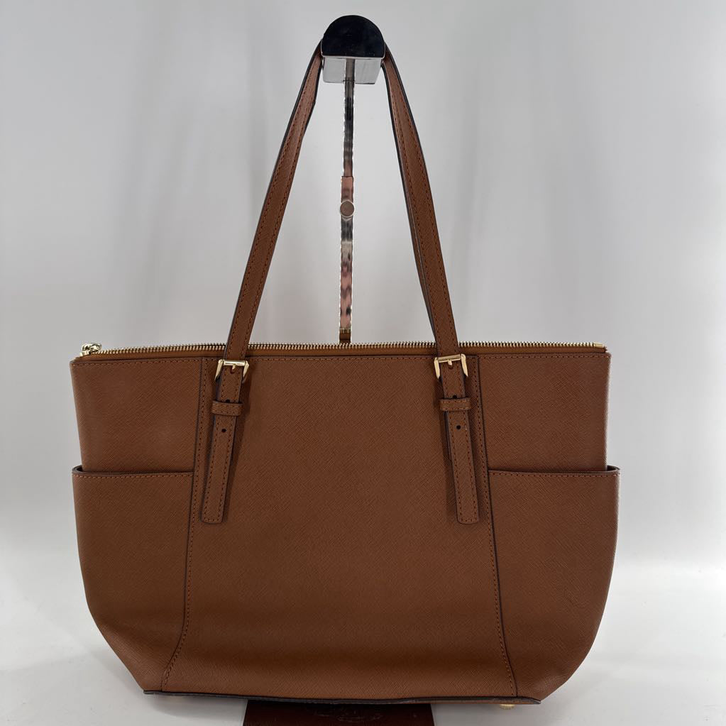 top zip tote w/ open pockets