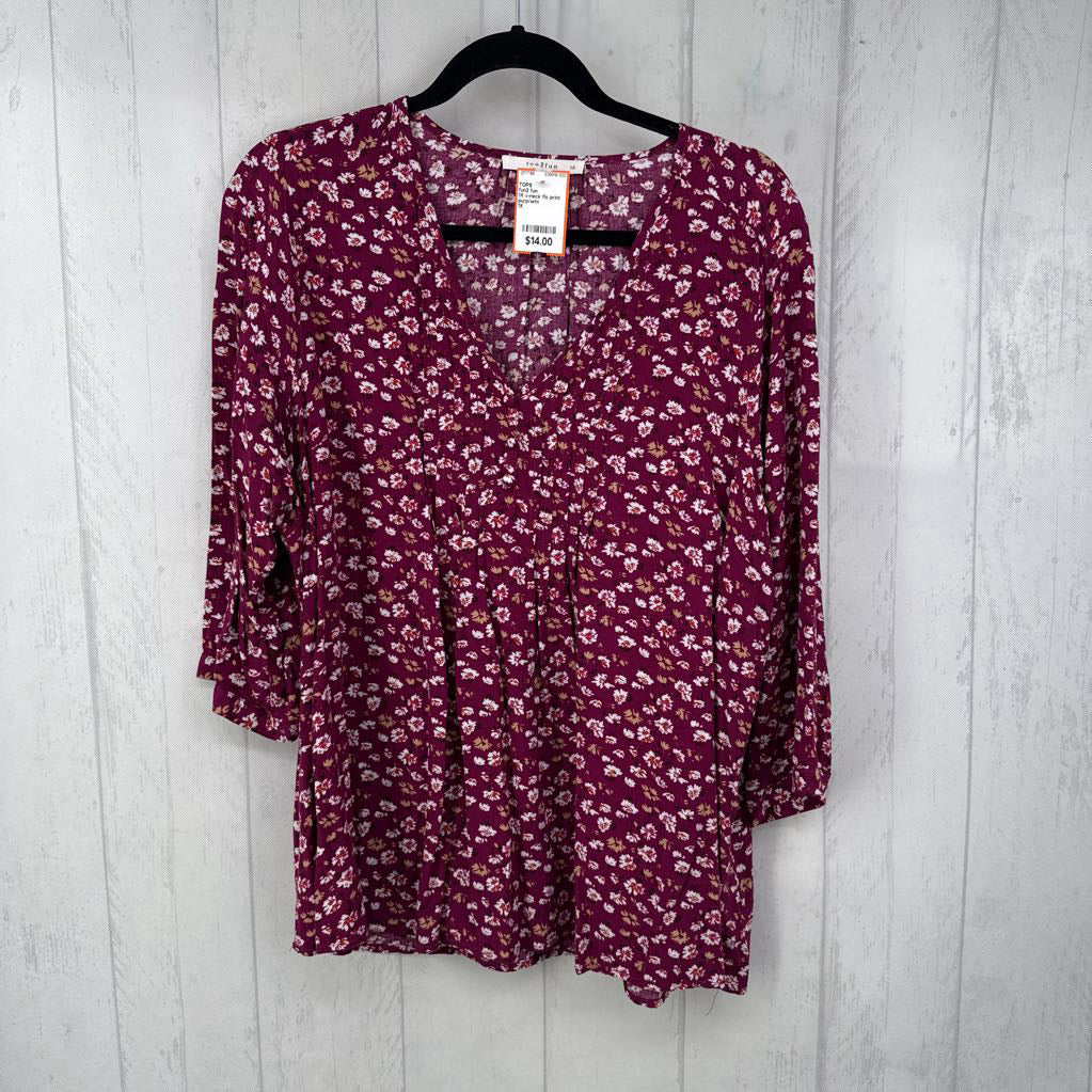 1X v-neck flo print 3/4 slv top