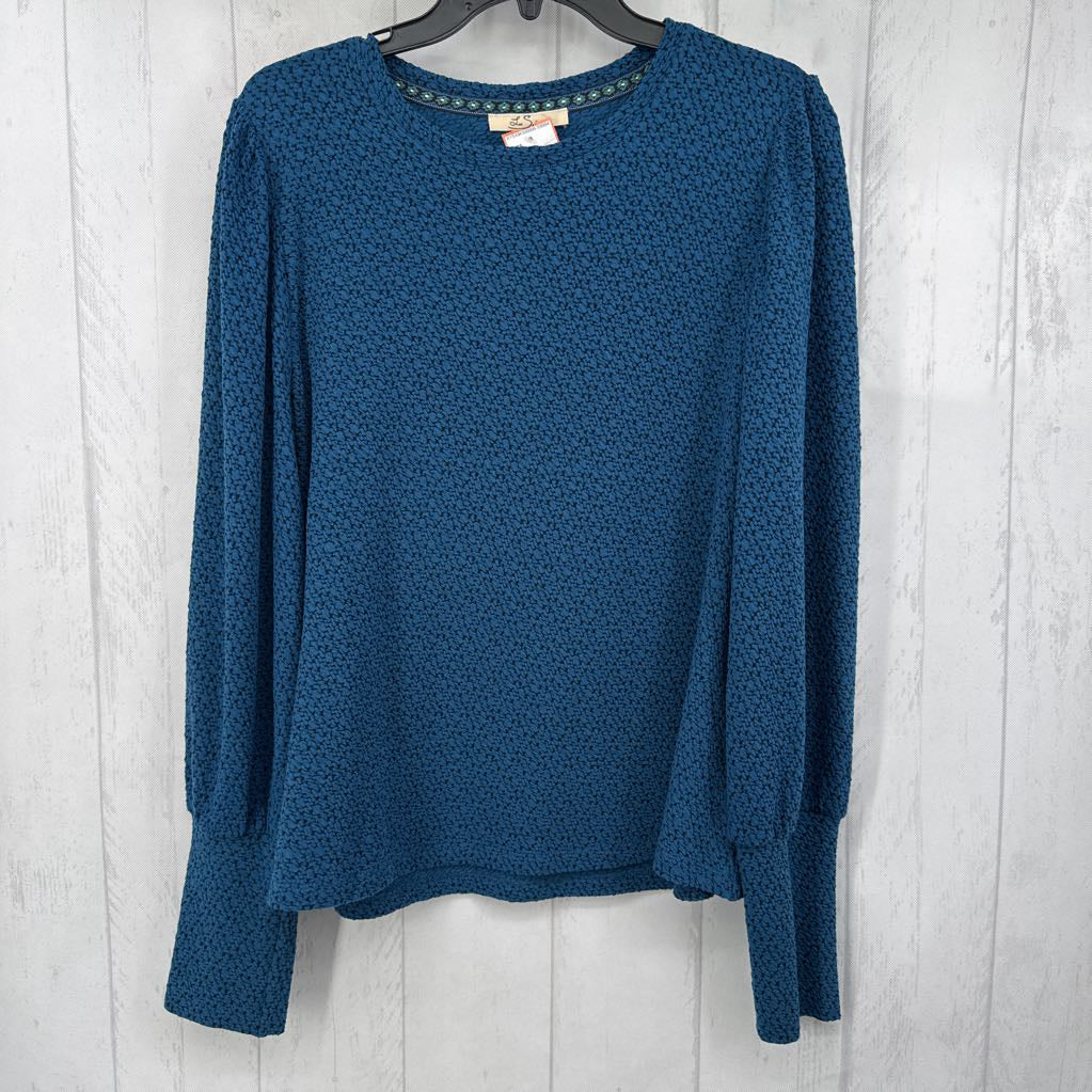 XL puffy l/s top