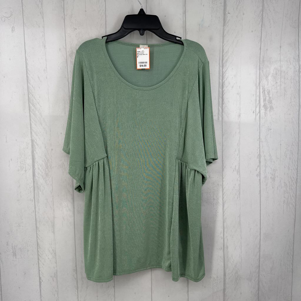 M scoop neck s/s top