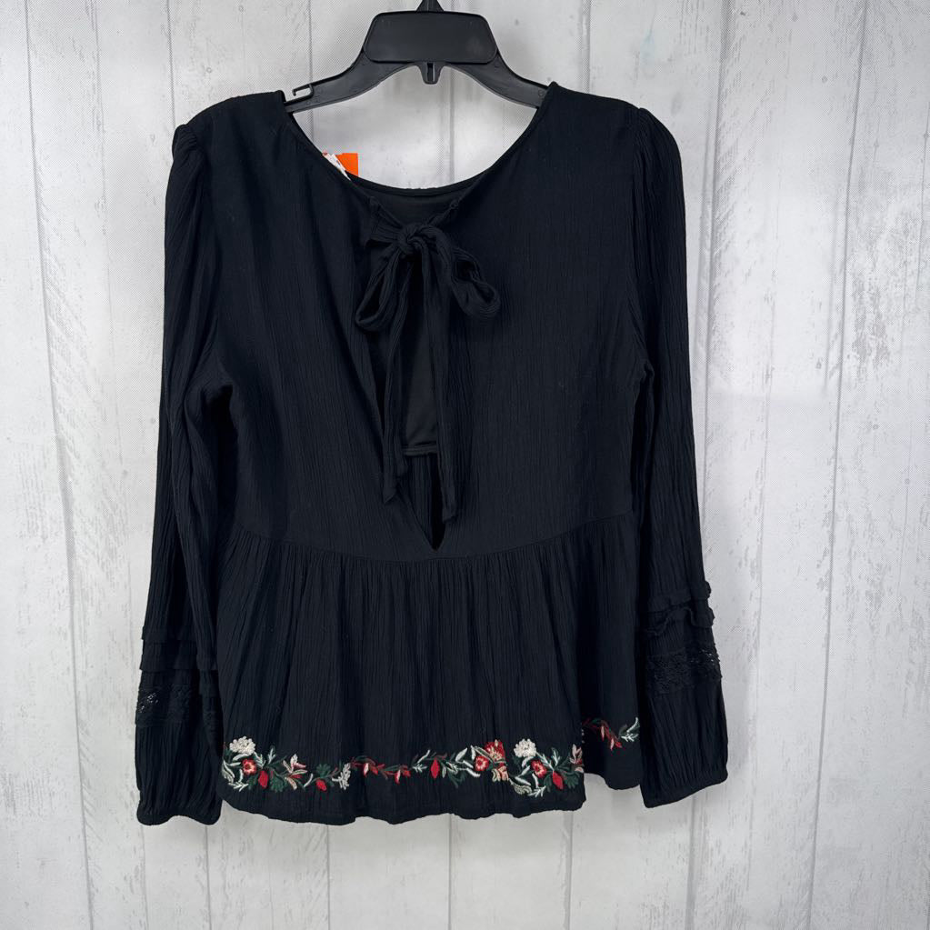 M flo embroidered l/s top