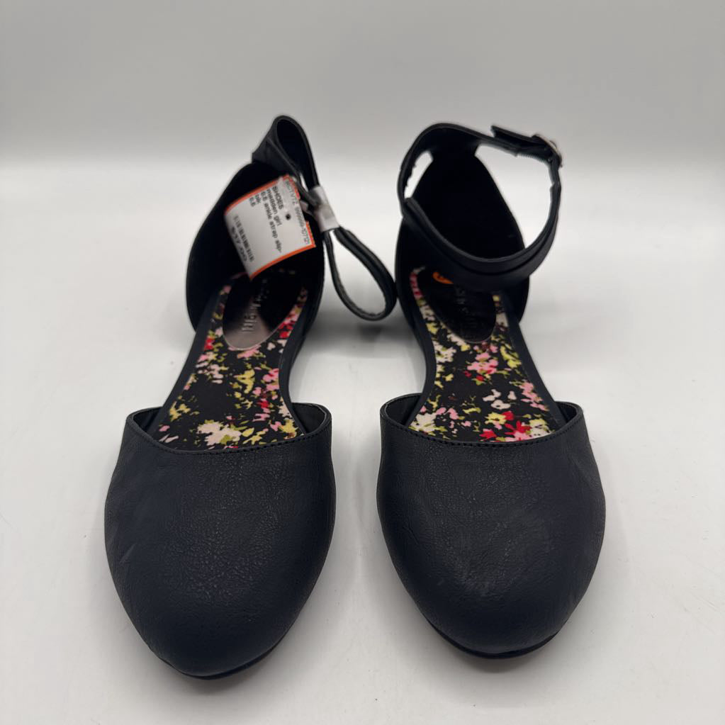 8.5 ankle strap slip-ons